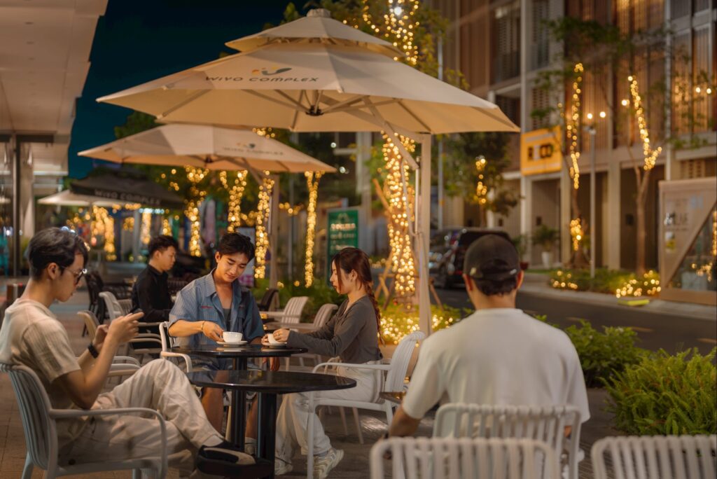 mot quan cafe tại khu pho soho the global city