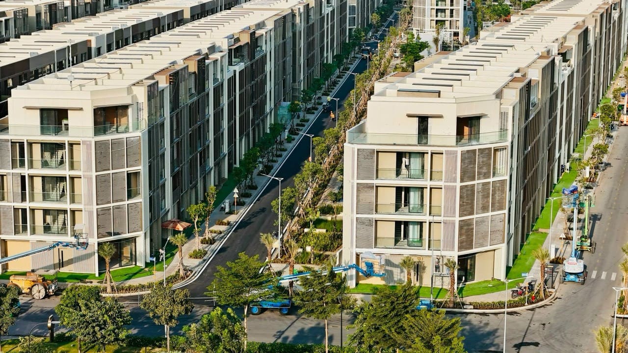 tien do the global city nha pho soho t4:2024 2