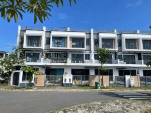 Nhà phố 5x20m 2.5 tầng dự án Đông Tăng Long - ảnh 2