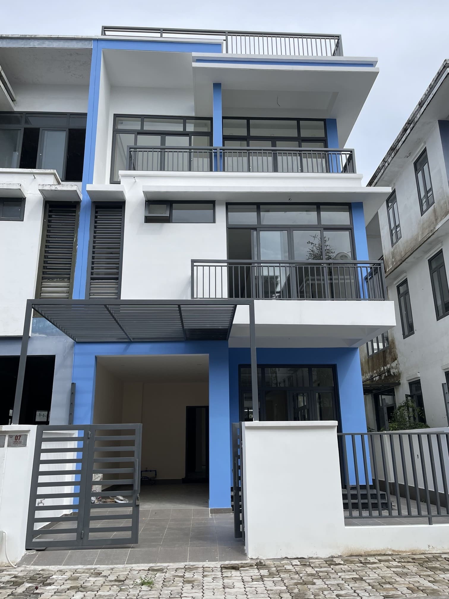 ban biet thu dong tang long an loc - mat tien