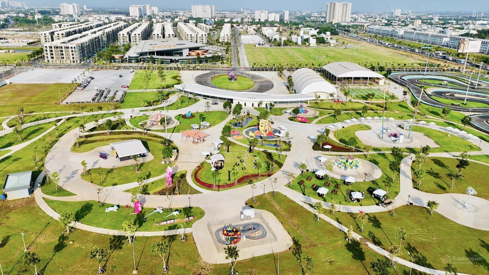 khu vui choi ngoai troi city park the global city