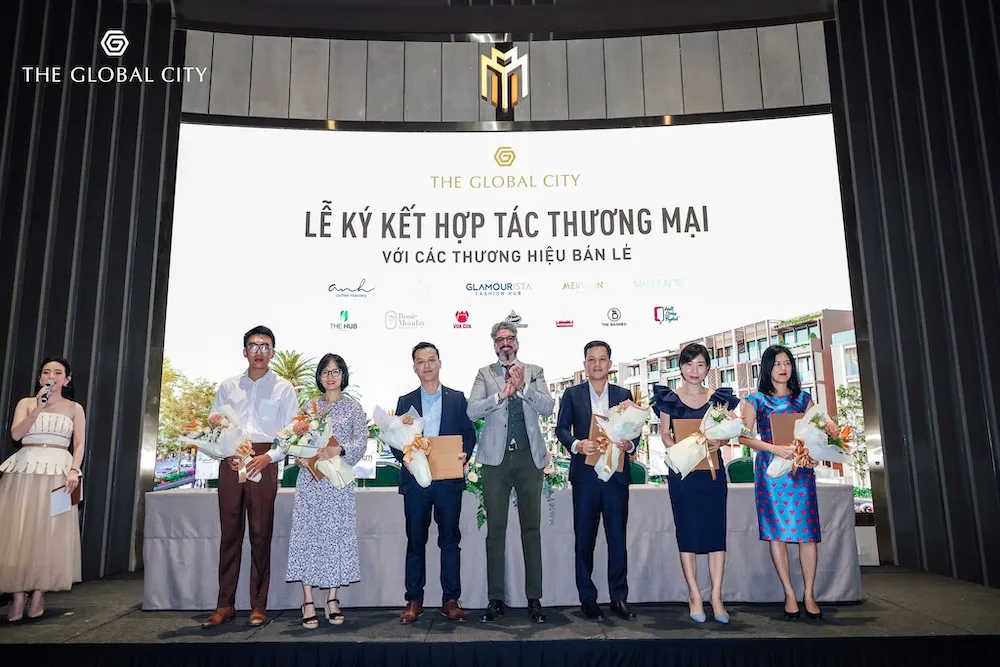 thuong hieu fnb the global city