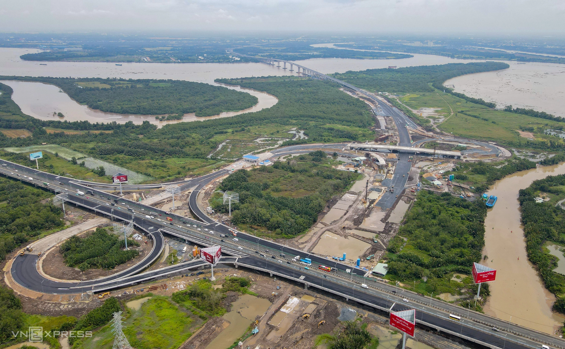 Tiến độ Vành đai 3 TPHCM 2025: Cập nhật mới nhất, bất động sản hưởng lợi Thi công công trình Vành đai 3 TPHCM năm 2025