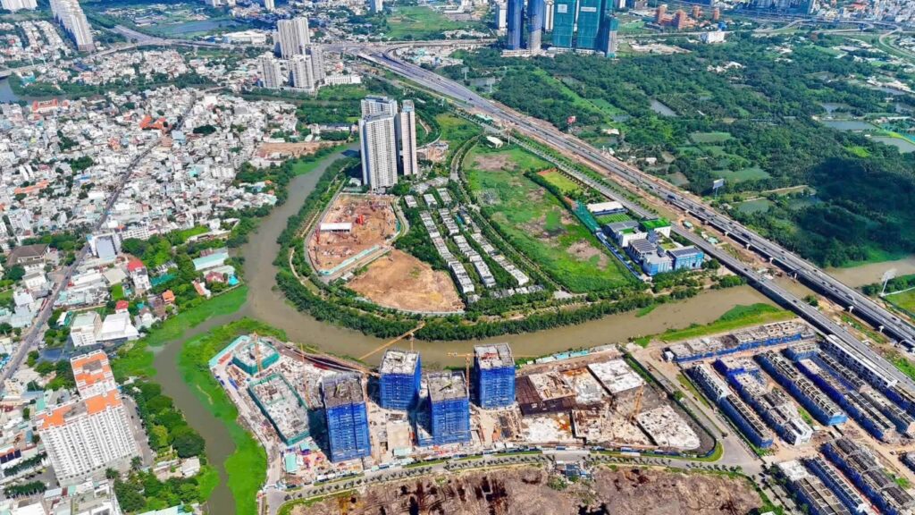 Góc chụp flycam toàn cảnh vị trí và không gian ven sông dự án Palm River